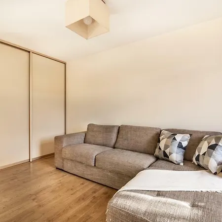 High-quality Close To The Old Town Apartment