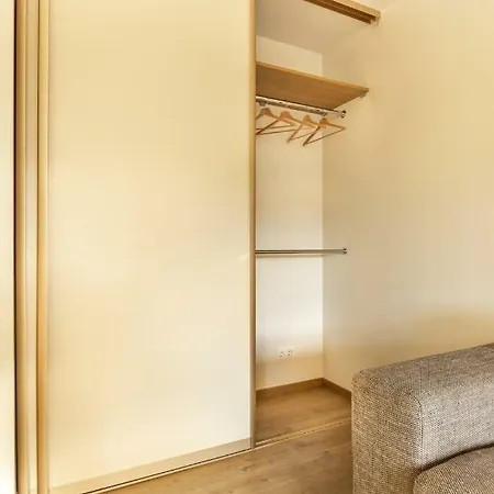 High-quality Close To The Old Town דירה